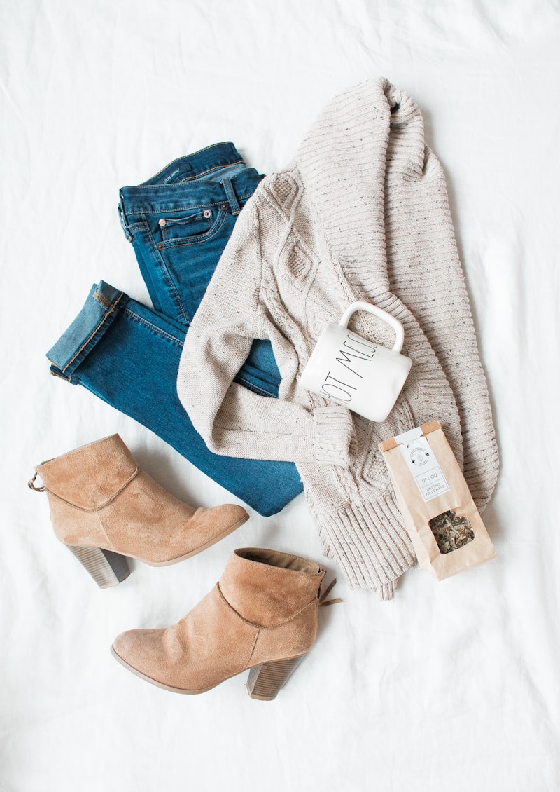 The Cashmere Roll Neck